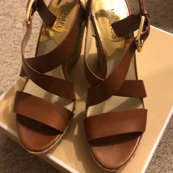 Sandals - Picture 5 of 8